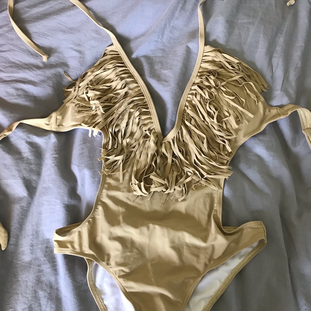 Frayed bikini - Picture 2 of 4